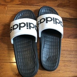 Adidas slides size 10 men’s